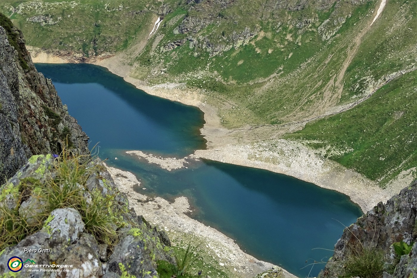 67 L'invaso del Lago di Publino con poca acqua.JPG